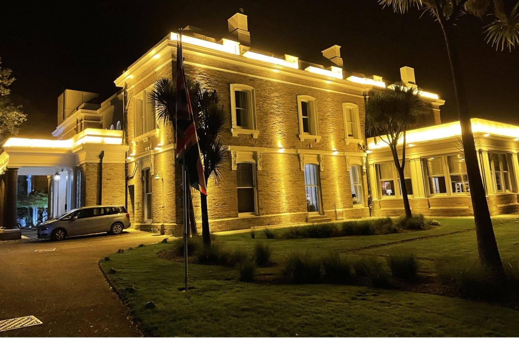פאווי Trenython Manor Resort מראה חיצוני תמונה