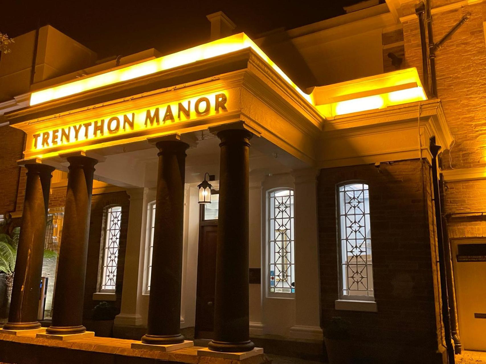 פאווי Trenython Manor Resort מראה חיצוני תמונה